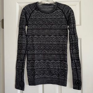 Lululemon Long Sleeve Top Size 6